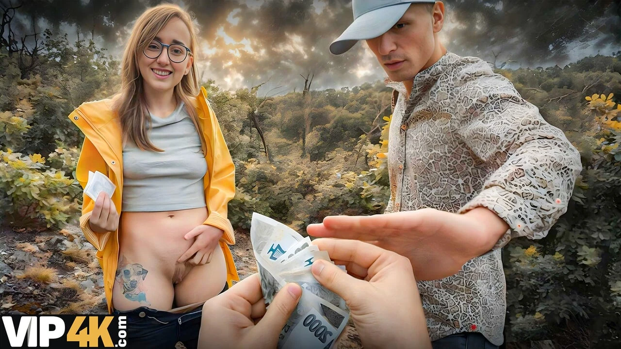 HUNT4K. Encontrei uma estranha pelada com peitos gostosos na floresta.