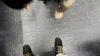 Vontade de mijar na rodovia.